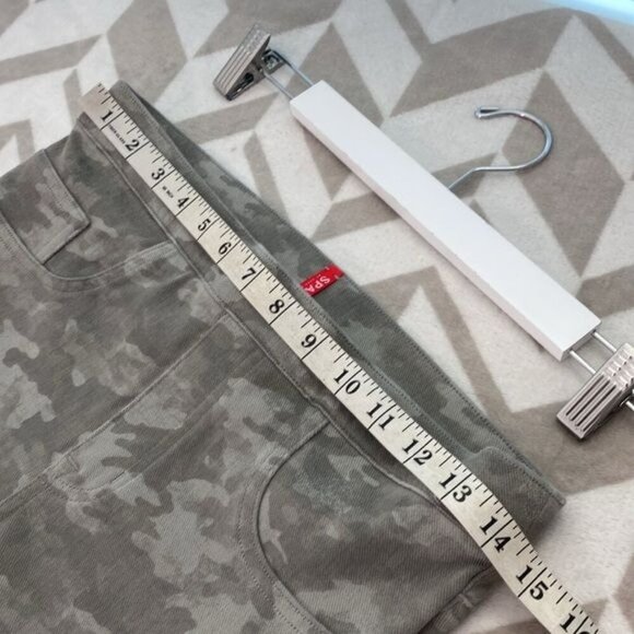 SPANX Jean-ish Leggings In Stone Wash Camo Size Medium - Picture 8 of 10